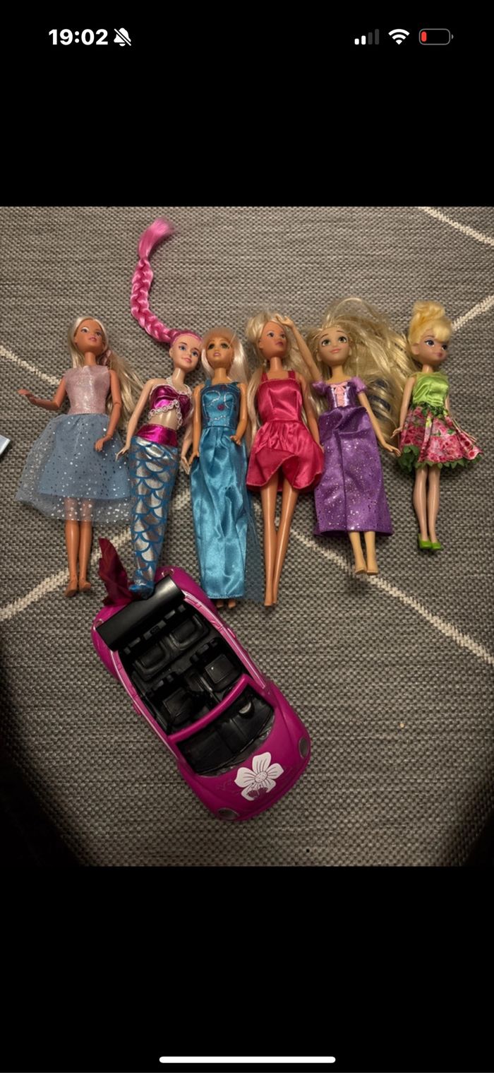 Lot barbie , prix négociable urgent