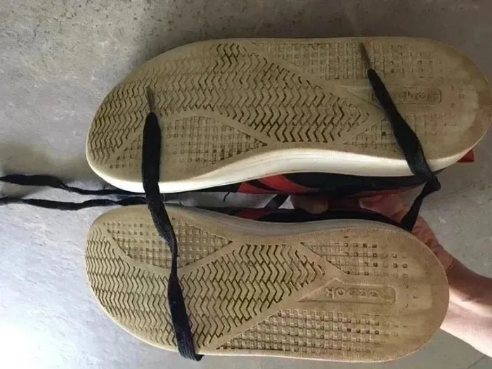 👟 Reebok Garçon – Taille 36 – Très bon état - photo numéro 2