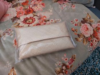 Pochette en raphia naturel neuve