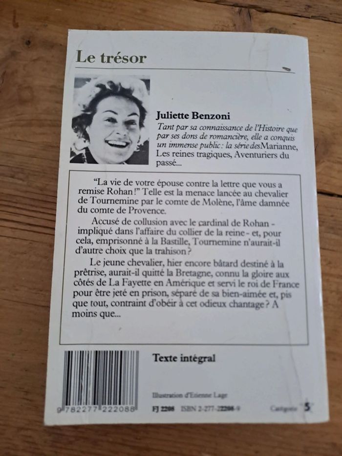Livre Le Trésor, Juliette Benzoni - photo numéro 2