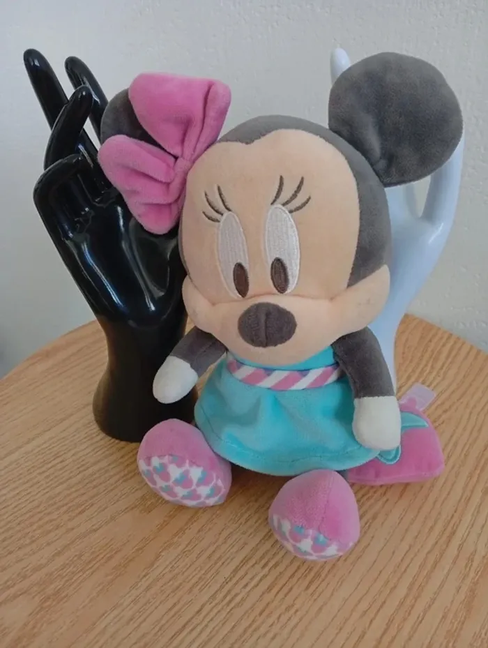 Peluche Minnie musicale copine Mickey 25cm bon état - photo numéro 2