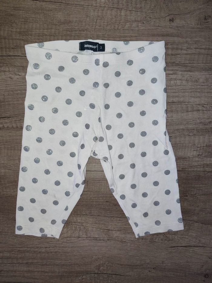 Pantacourt / short In Extenso blanc à pois gris 3 ans