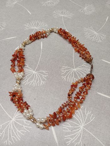 Collier pierres perles