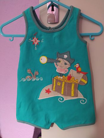 Combishort Taille 6 mois