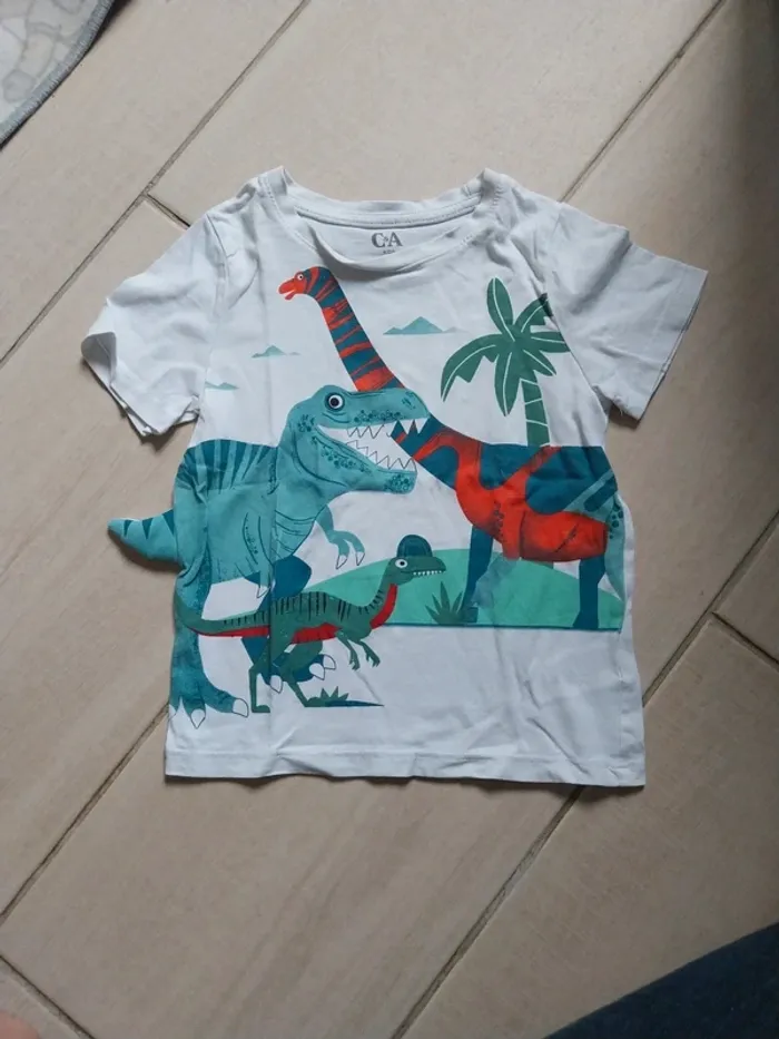 Tshirt c&a 4 ans