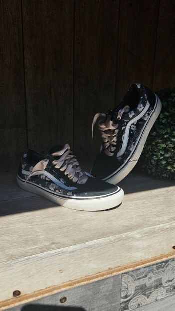 Vans noires fleuries 🌸
