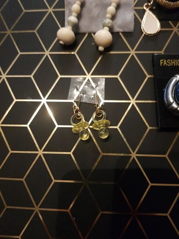 Lot de 4 paires de boucle d'oreille - photo numéro 2