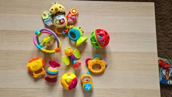 Lot de jouet bébé