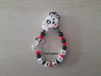 Attache tétine chien