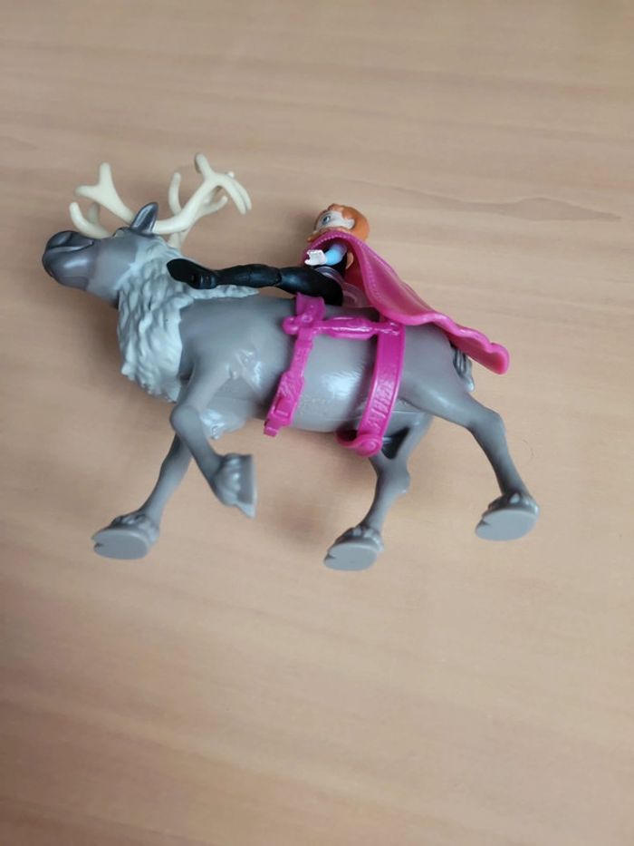 Figurine reine des neiges Anna - photo numéro 4