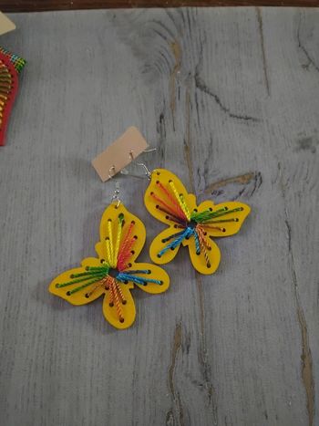 Boucles d'oreilles neuves