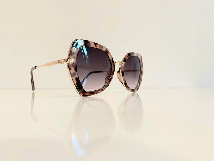 Lunette de soleil femme papillon léopard verres dégradés uvprotection catégorie 2