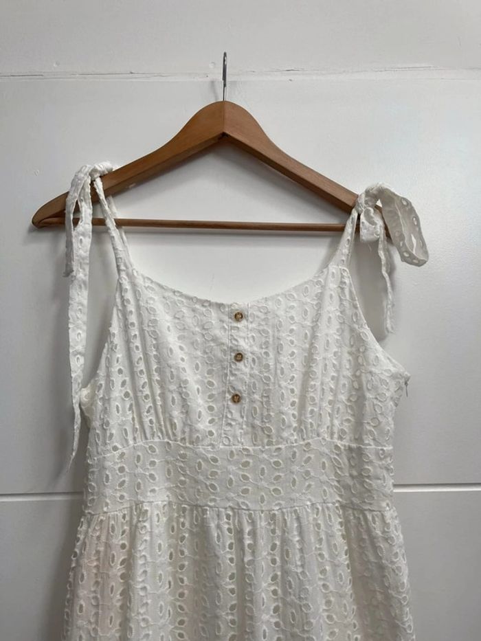 Magnifique Robe en dentelle anglaise neuve 🌸 M L 38 40 - photo numéro 2