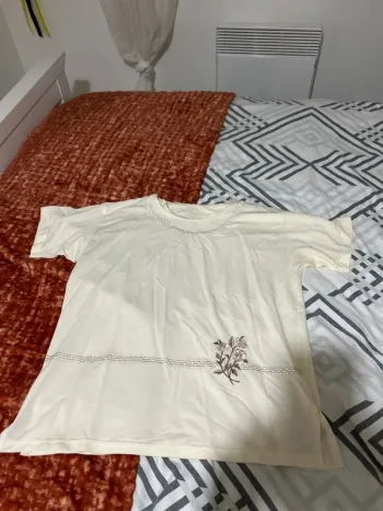 T-shirt brodé