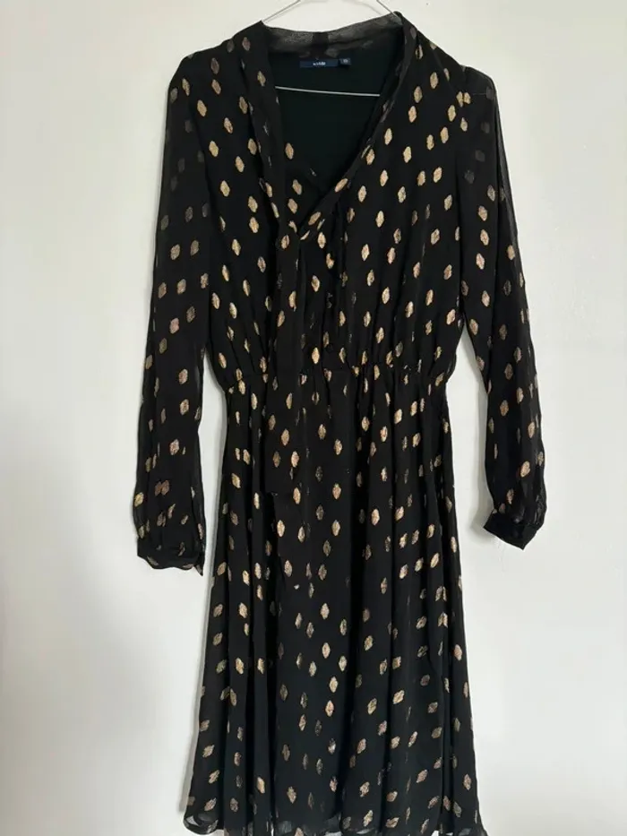 Robe mi longue noire et doré -  Kiabi - Taille 34 - photo numéro 5