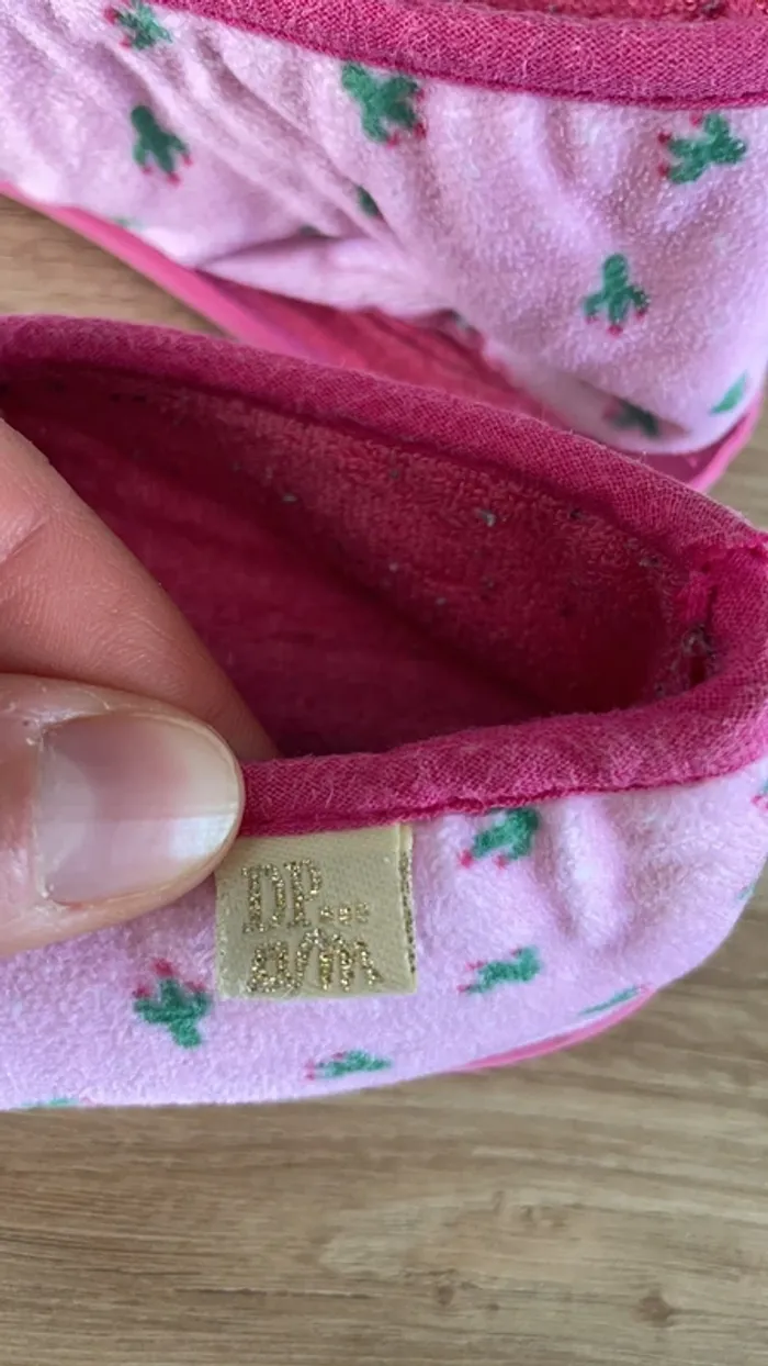 Chaussons taille 30 - photo numéro 2