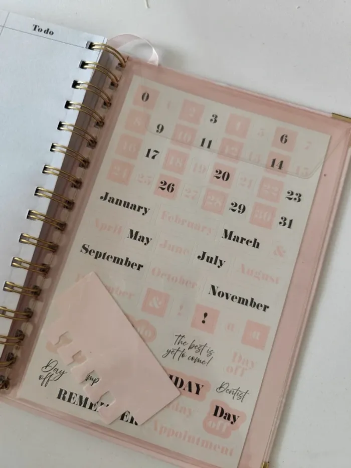 Carnet agenda planner sans date jamais servi - photo numéro 8
