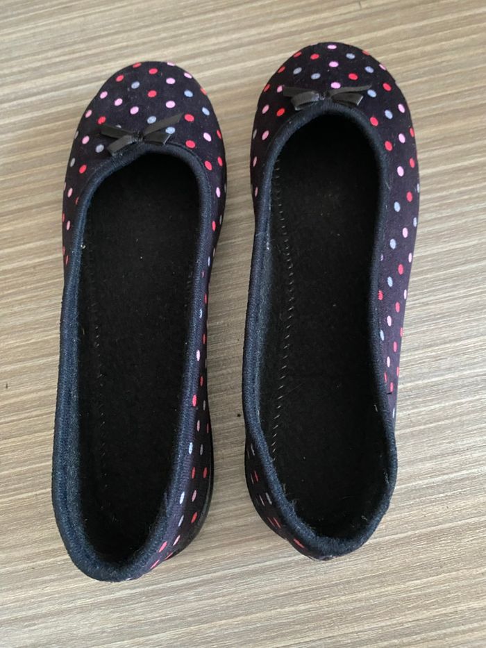 Pantoufles neuves - photo numéro 3