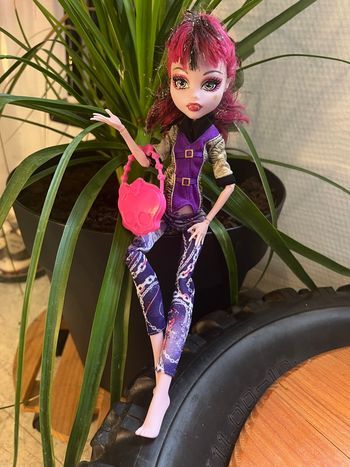 Draculaura Monster high
