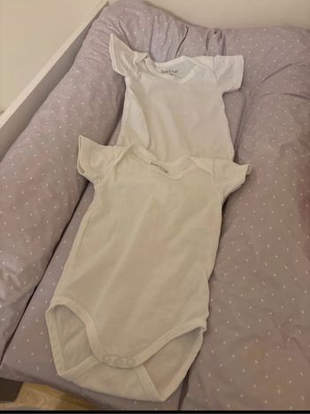 Lot de bodies  blanc bébé