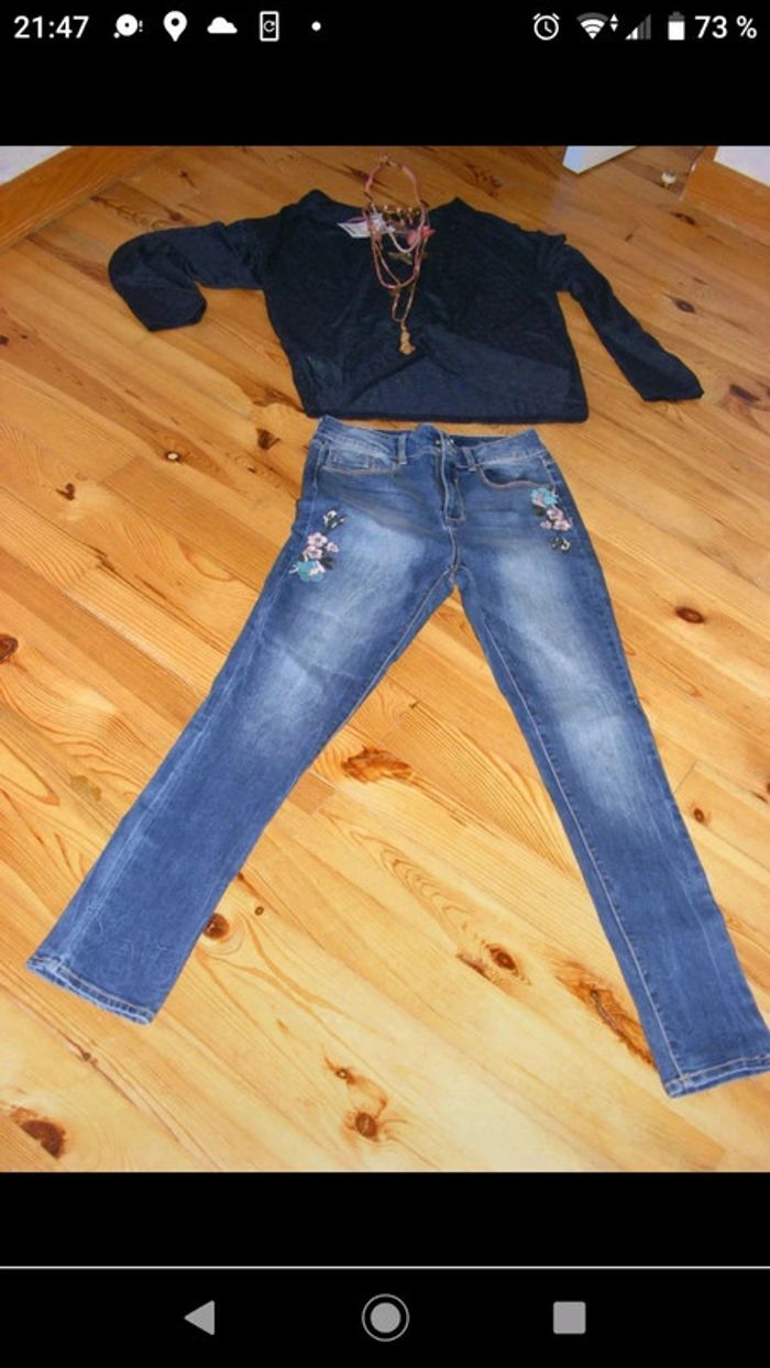 Superbe jeans brodé taille 36 cache cache - photo numéro 2