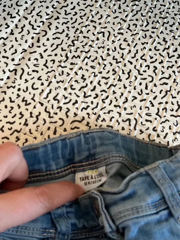 Jeans tape à l’œil - photo numéro 3