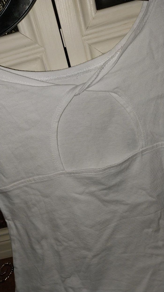 Tshirt blanc pompons très bon état by La Redoute Taille 6 ans - photo numéro 4