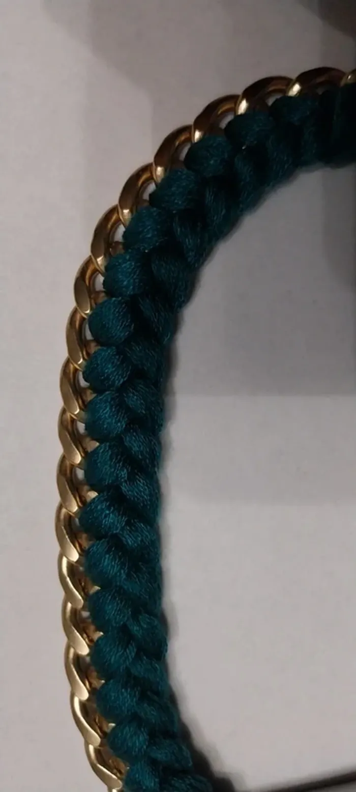 Collier vert et doré. Fantaisie neuf - photo numéro 2