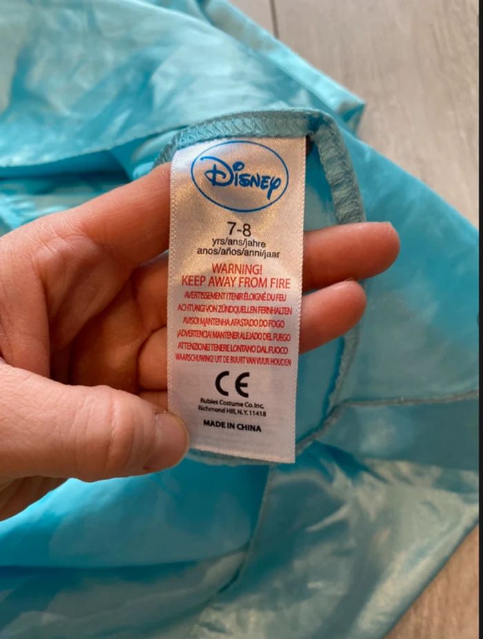 Déguisement La Reine des Neige 7/8 ans - photo numéro 2