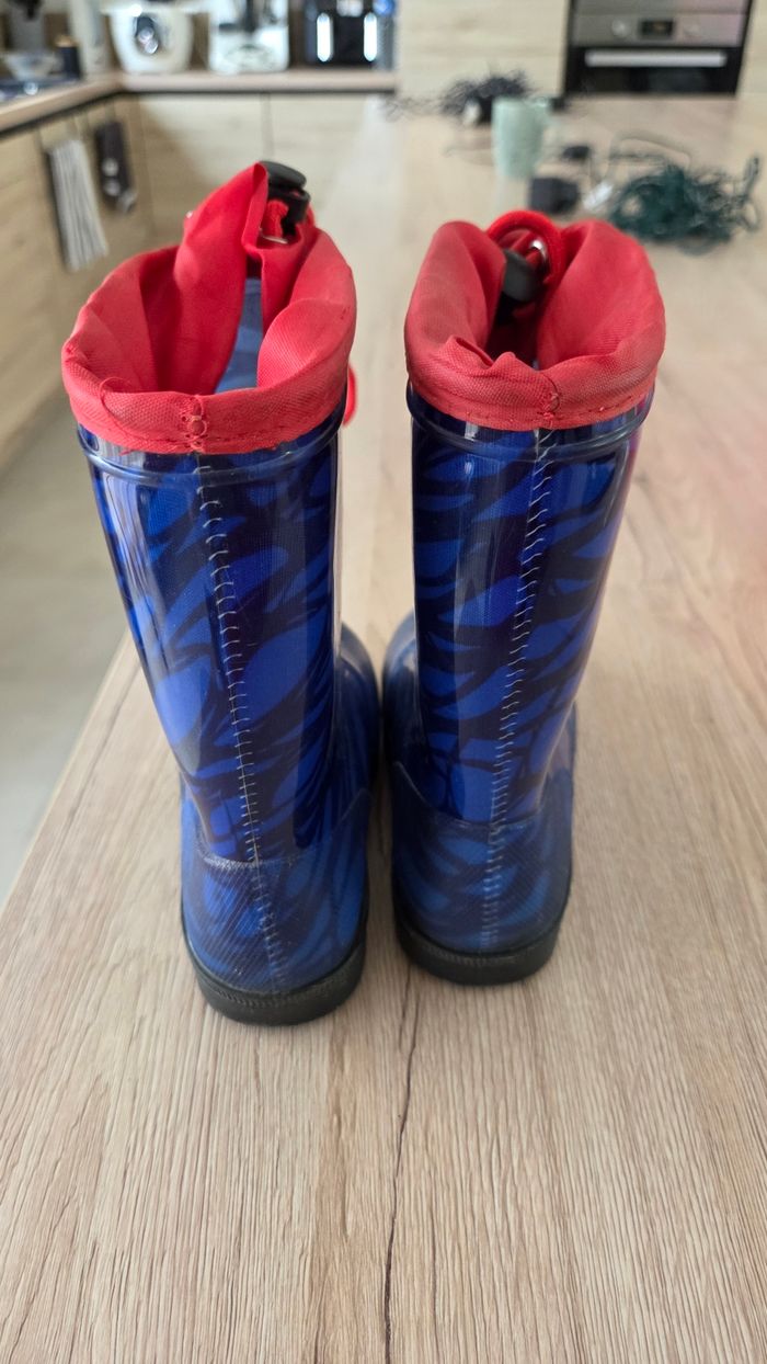 Bottes de pluie Spiderman taille 28/29 - photo numéro 4