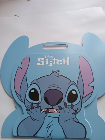 Livre de coloriage stitch avec poignée pour le transporter 