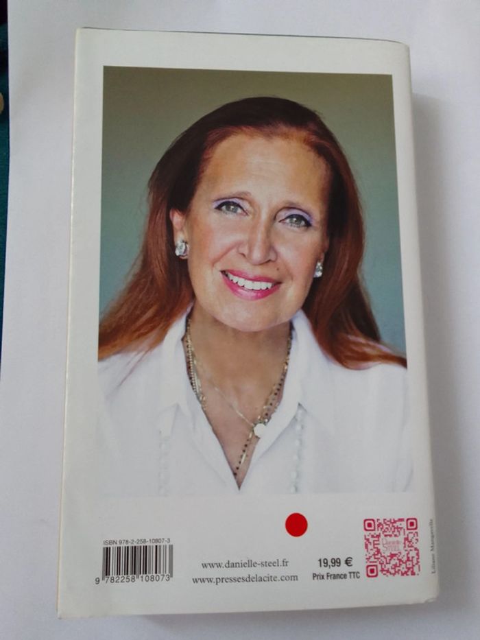 Danielle Steel - Une vie parfaite - photo numéro 2