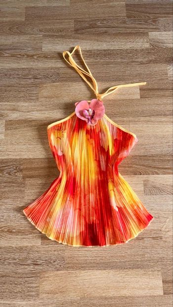 Haut plissé multicolore avec fleur – Taille 36