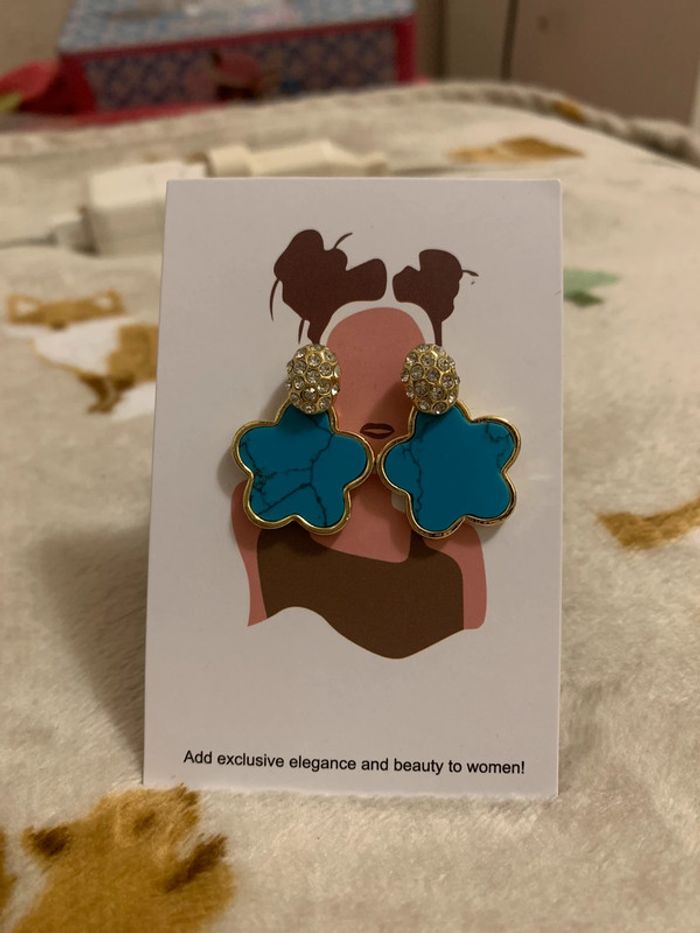 Boucles d’oreilles fleurs bleues effet marbré - photo numéro 7
