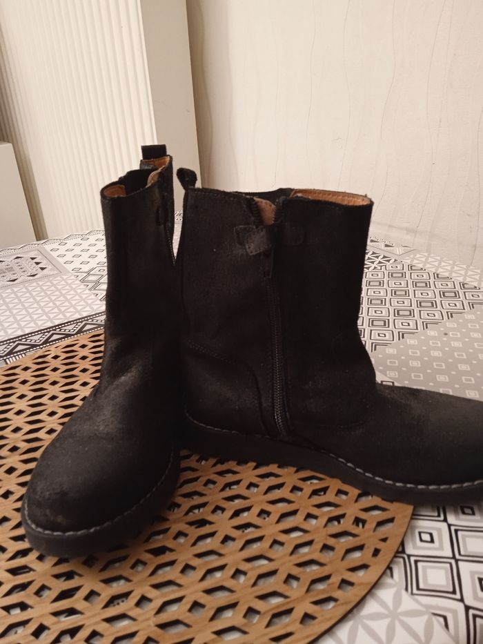 Vend bottes fille taille 33