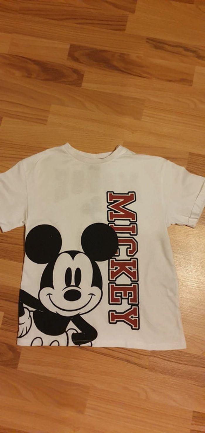 tee shirt mickey Disney 8 à 9 ans