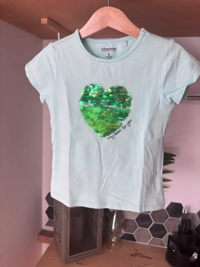 🤍💚 T-shirt blanc motif cœur vert 6 ans 💚🤍