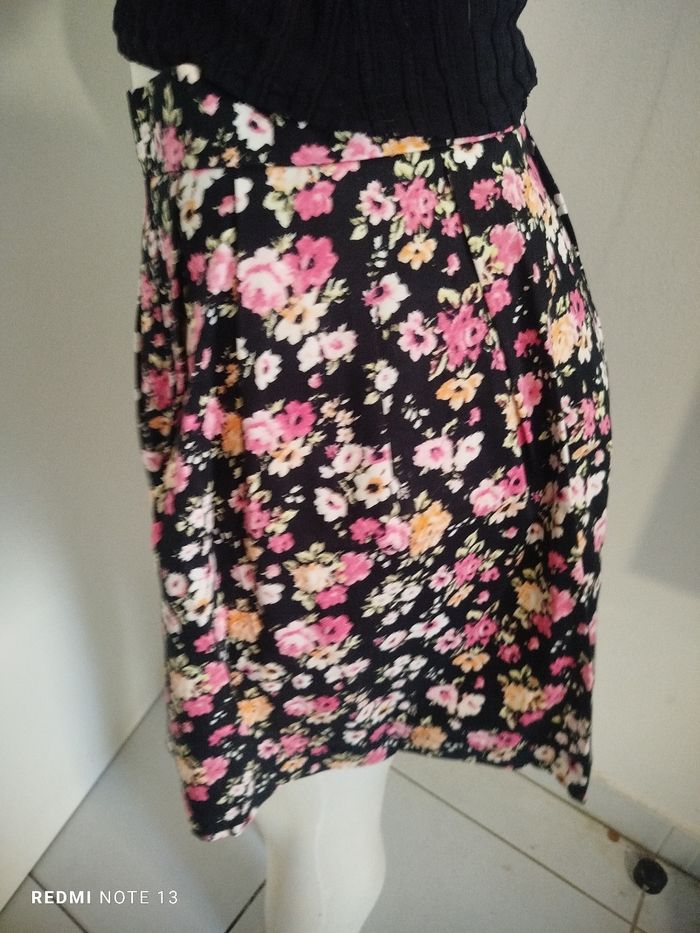 #kytieMfemme. Jupe taille M - photo numéro 2