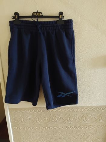 Short Reebok taille S 