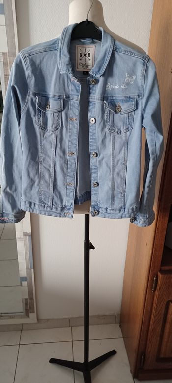 Très jolie veste jeans fille T 158cm