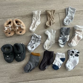 Lot chaussons/ chaussettes