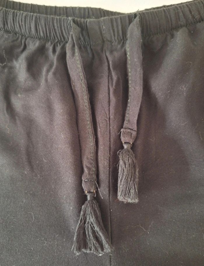 Short noir fluide et large - photo numéro 2