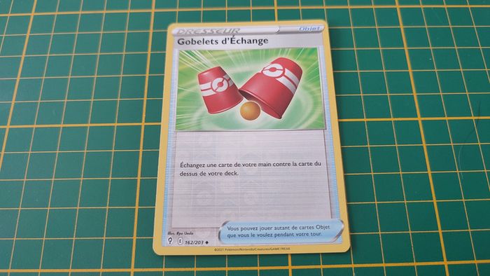 162/203 Carte Pokémon Gobelets d'Echange peu co reverse Epée et Bouclier EB07 Evolution Céleste #B10