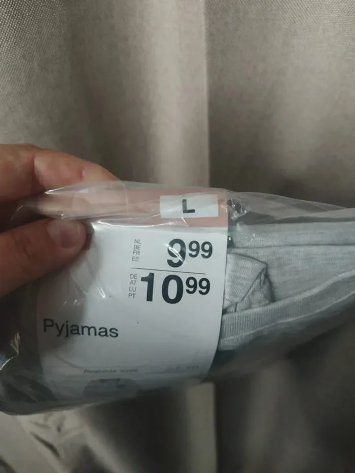 Pyjama deux pieces - photo numéro 5