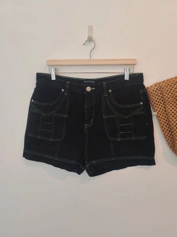 Short noir et coutures vertes pretty little things 42