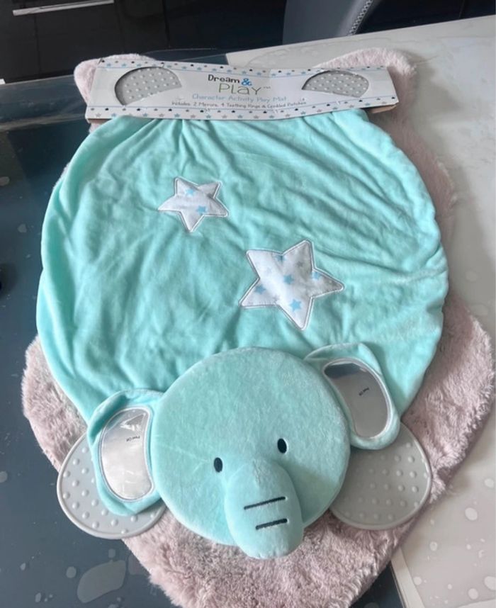 Beau tapis d’éveil multi activités (1123)couleur menthe avec anneaux dentition miroir Ect