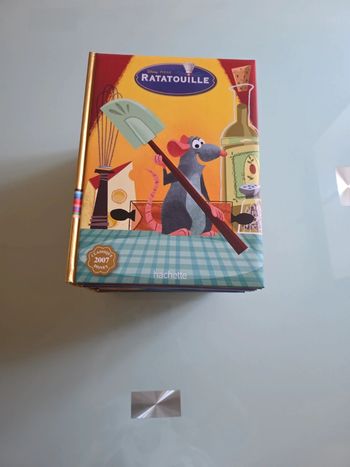 Livre disney collection hachette