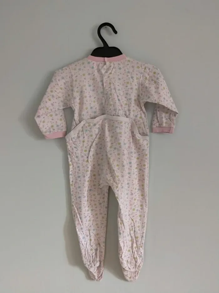 Pyjama fleurie - photo numéro 2