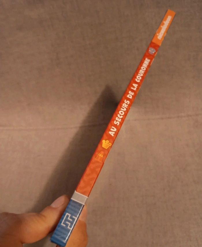 Livre pat patrouille au secours de la couronne - photo numéro 2