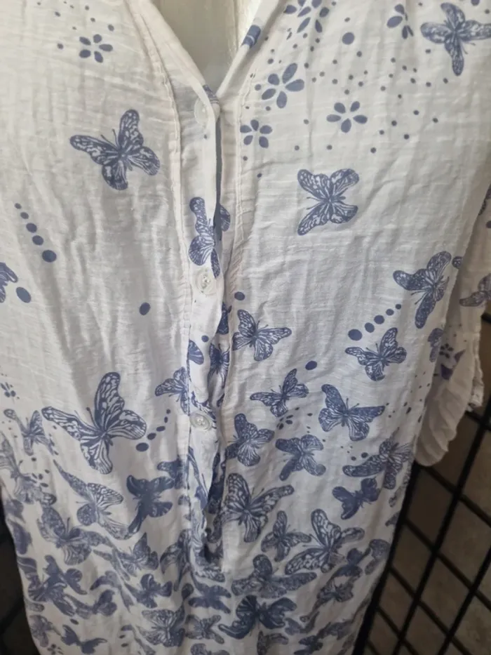 Blouse legere a donner sur demande avec tout achat - photo numéro 2